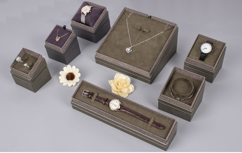 高档首饰盒定制.jpg 高档首饰盒定制.jpg